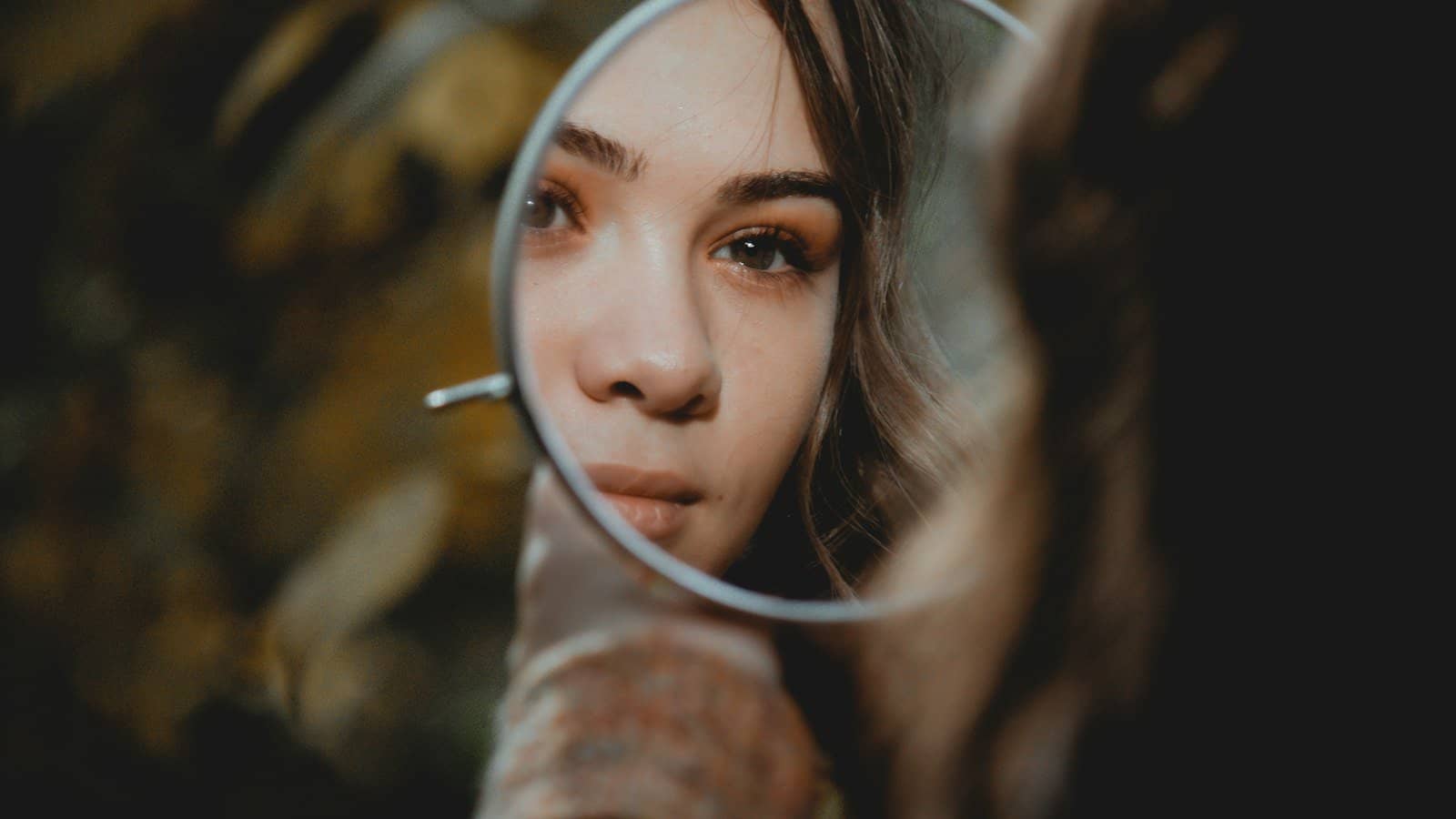 Acne em adultos: causas e tratamento