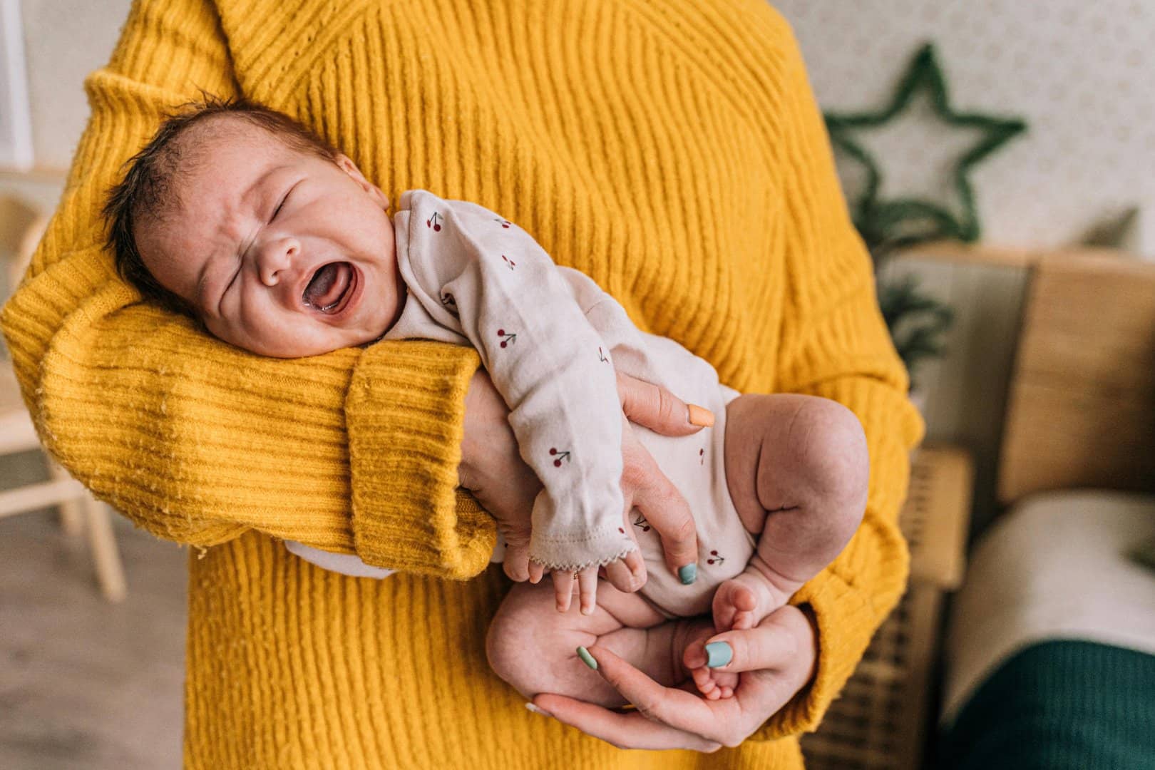 Cólica ou APLV? Como diferenciar o choro do bebê